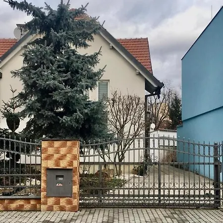 Klidné A útulné Ubytovaní Starý Lískovec Apartamento